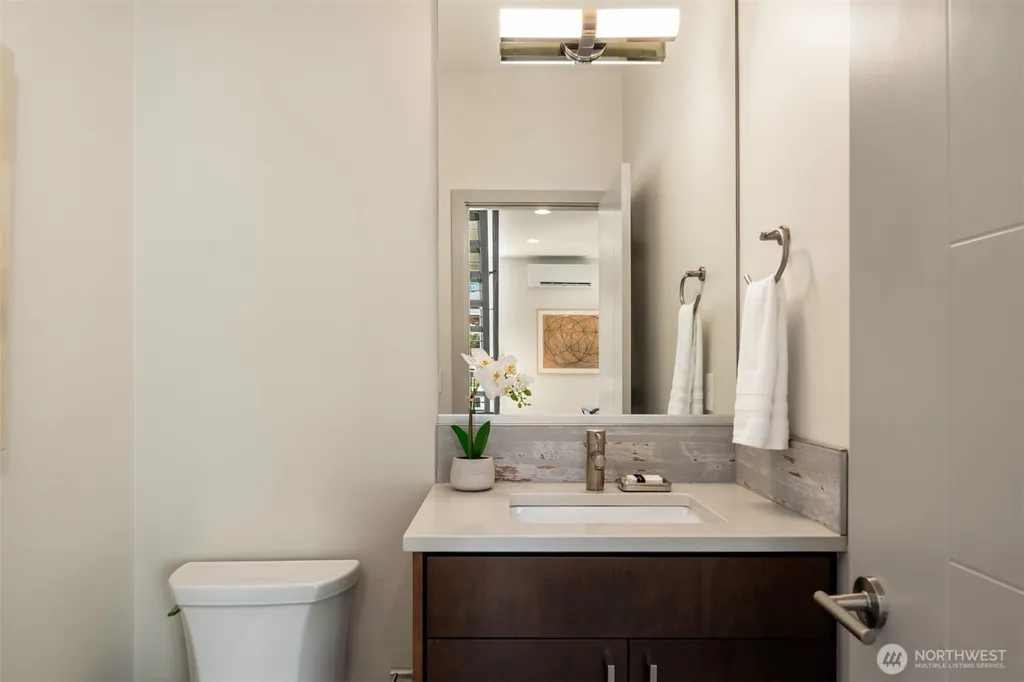 8509 Burke Avenue N Seattle WA 98103
