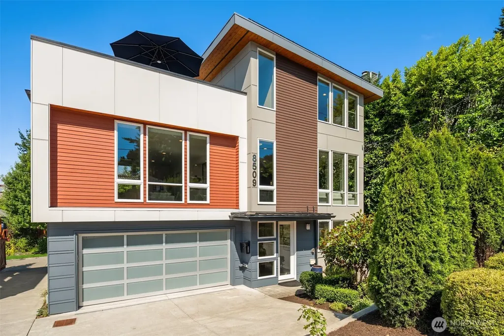 8509 Burke Avenue N Seattle WA 98103