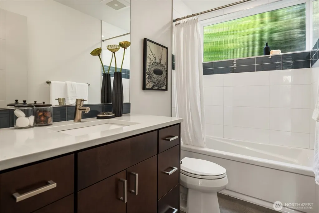 8509 Burke Avenue N Seattle WA 98103