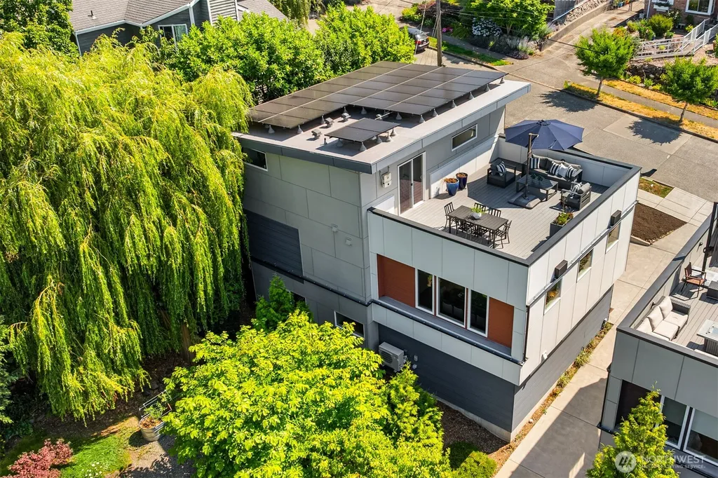 8509 Burke Avenue N Seattle WA 98103