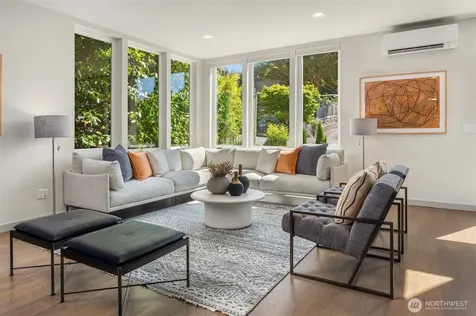 8509 Burke Avenue N Seattle WA 98103