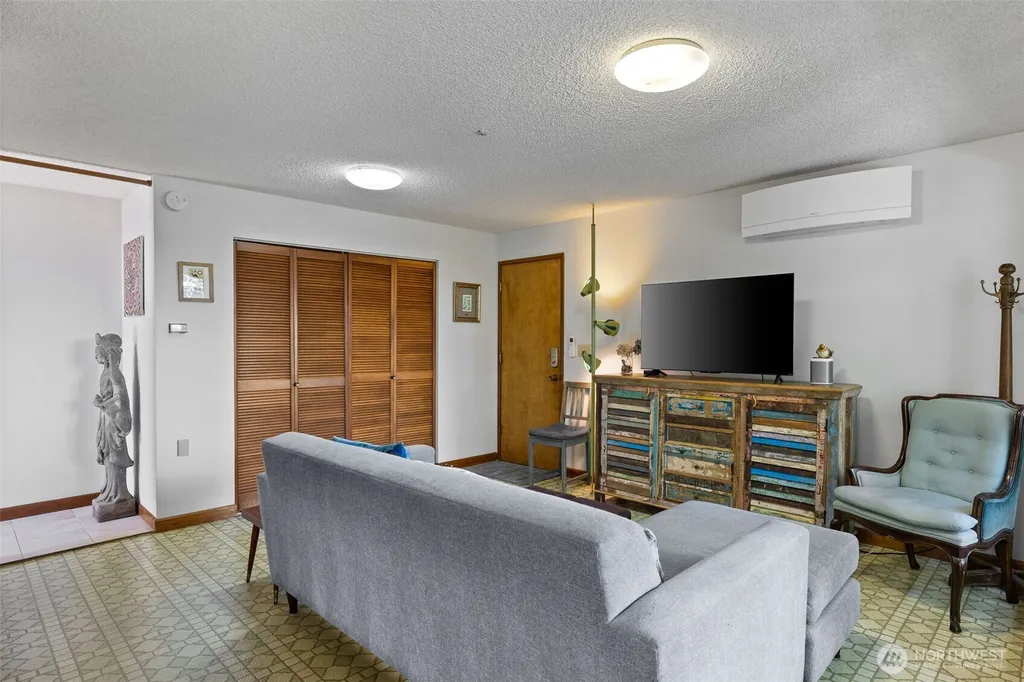 3068 169th Avenue NE Bellevue WA 98008