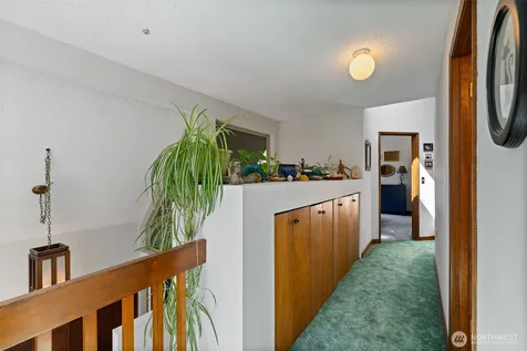 3068 169th Avenue NE Bellevue WA 98008