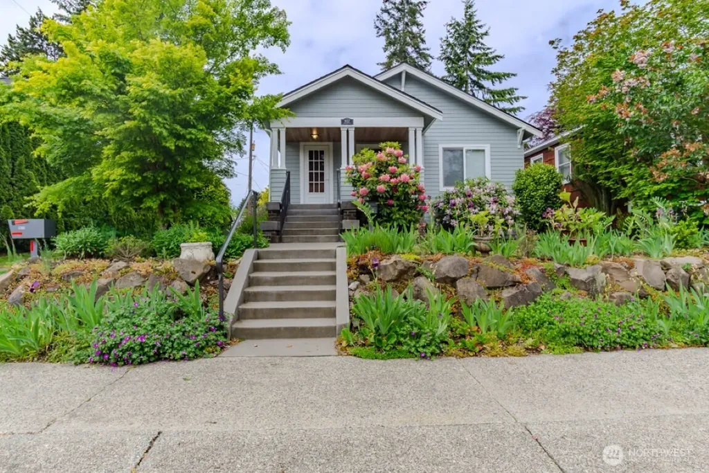 9017 5th Avenue NE Seattle WA 98115