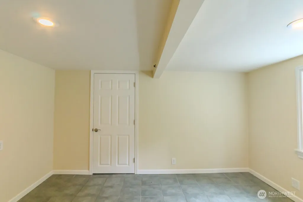 9017 5th Avenue NE Seattle WA 98115