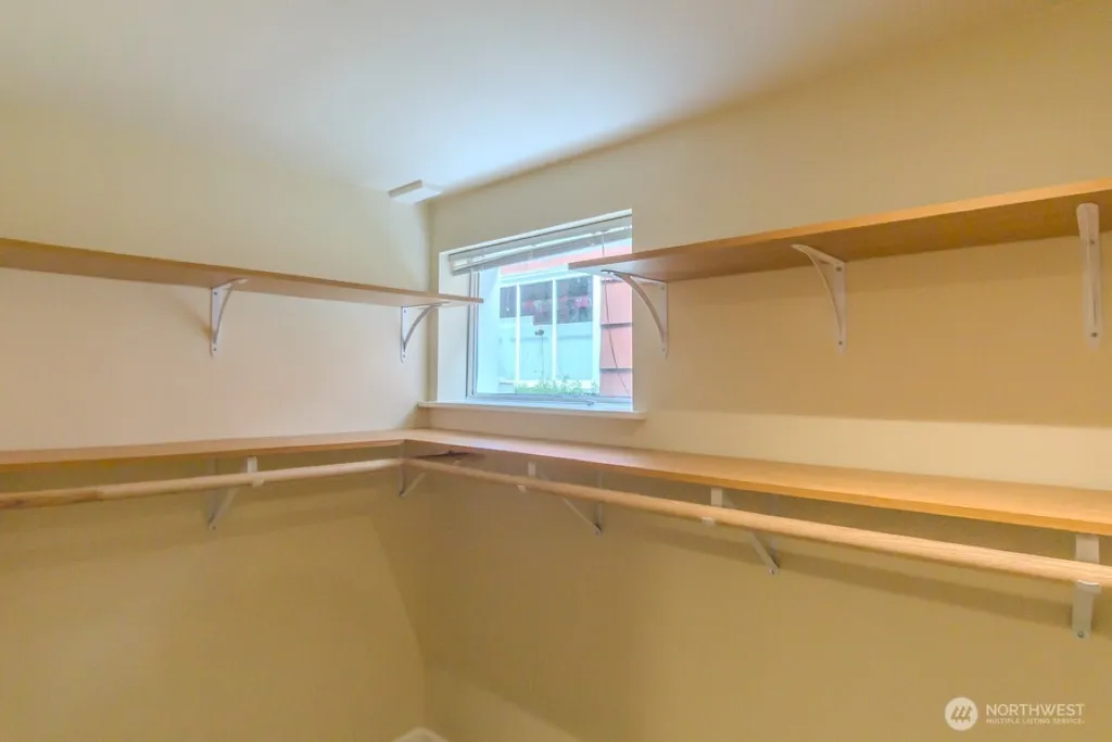 9017 5th Avenue NE Seattle WA 98115