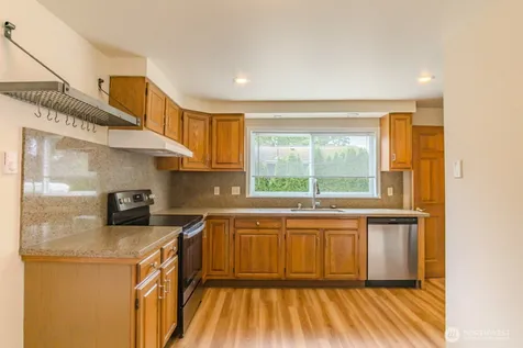 9017 5th Avenue NE Seattle WA 98115