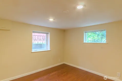 9017 5th Avenue NE Seattle WA 98115