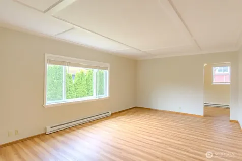 9017 5th Avenue NE Seattle WA 98115