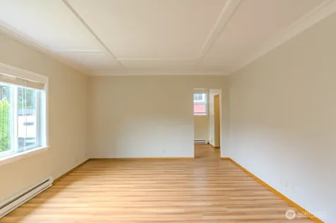 9017 5th Avenue NE Seattle WA 98115