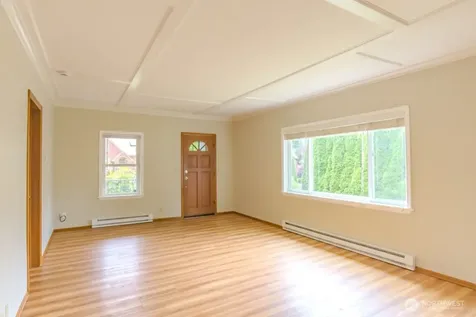 9017 5th Avenue NE Seattle WA 98115