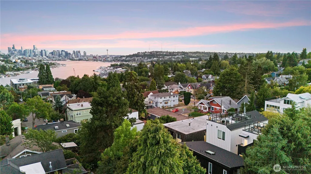 4218 Latona Avenue NE Seattle WA 98105
