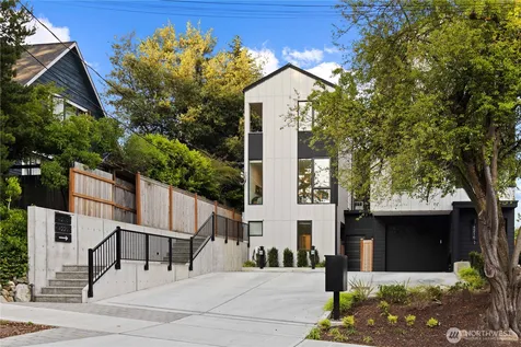 4218 Latona Avenue NE Seattle WA 98105