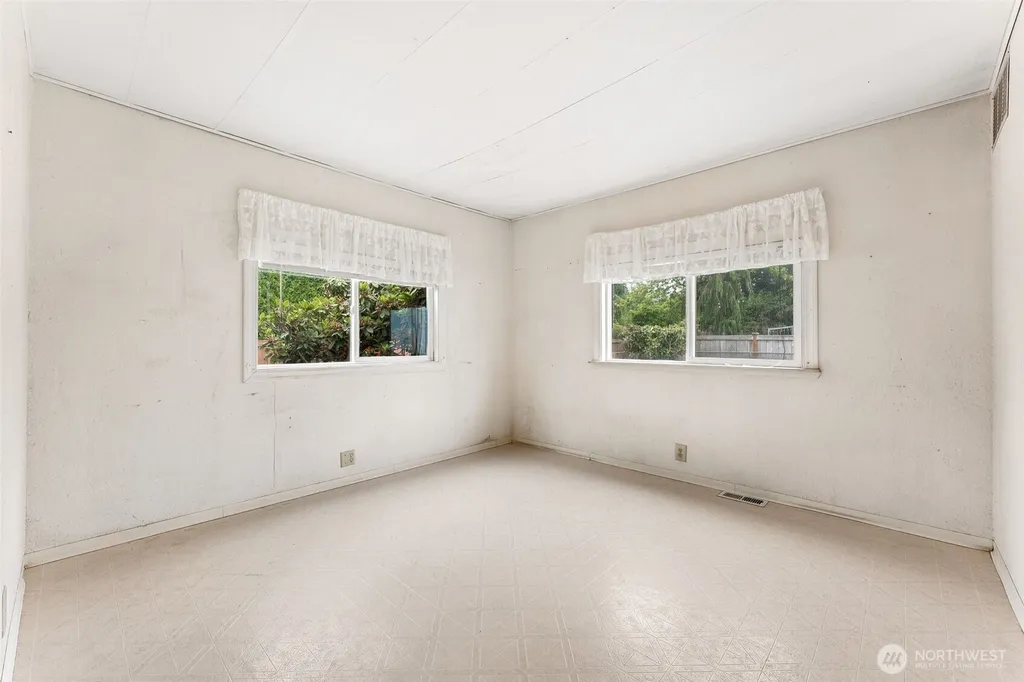 15324 50th Street E Sumner WA 98390