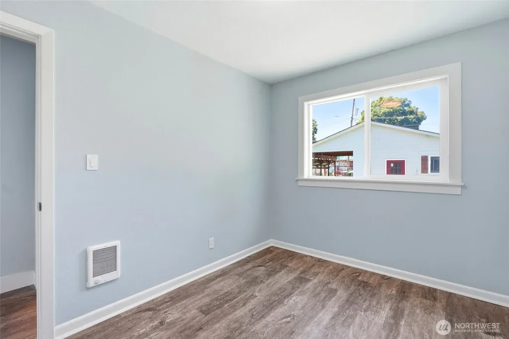229 19th Avenue Longview WA 98632