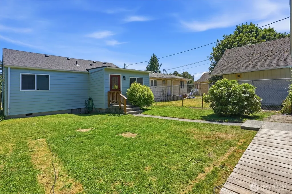 229 19th Avenue Longview WA 98632