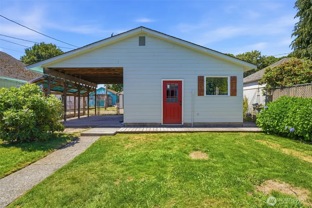 229 19th Avenue Longview WA 98632