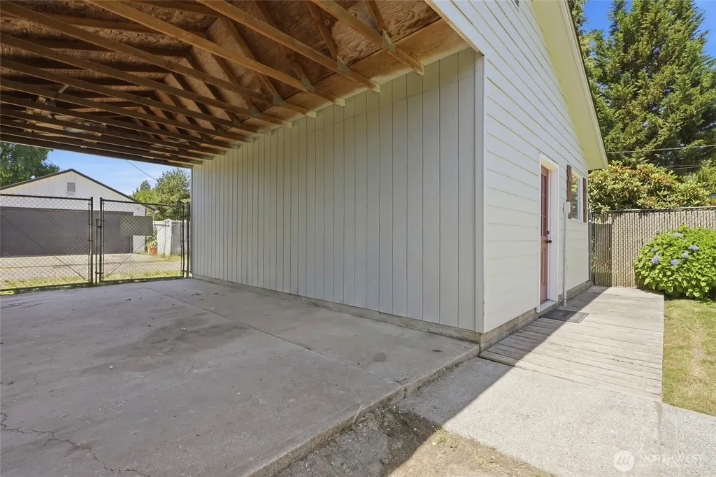 229 19th Avenue Longview WA 98632