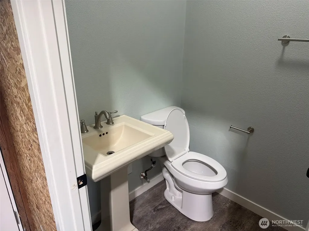 229 19th Avenue Longview WA 98632