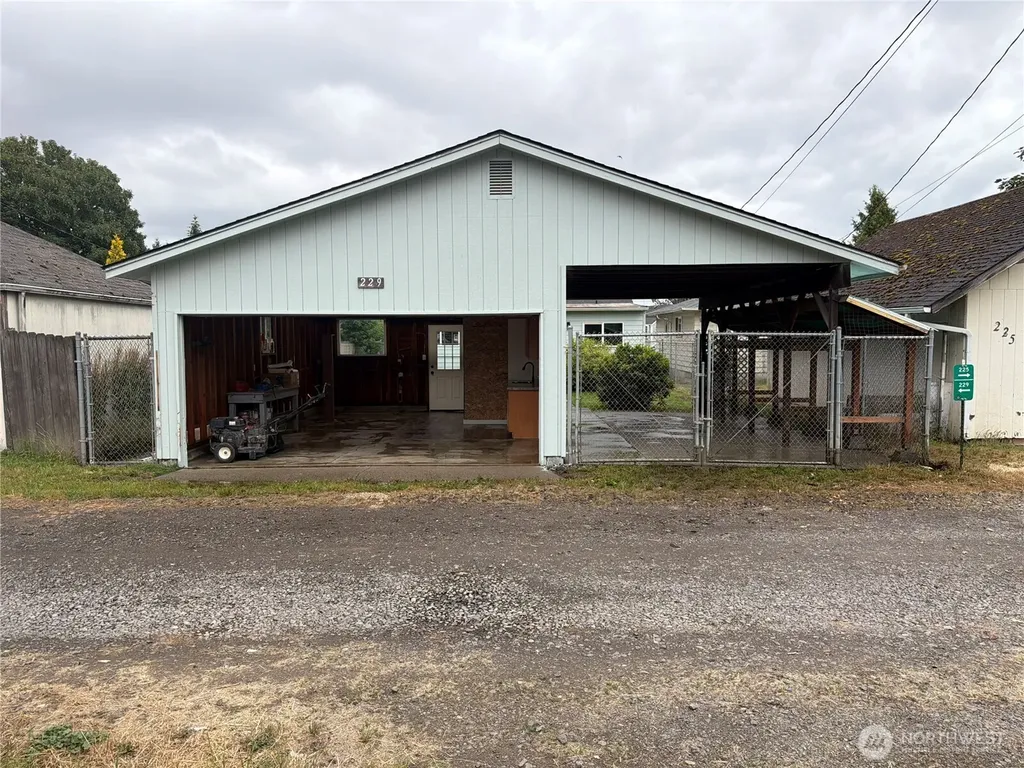 229 19th Avenue Longview WA 98632