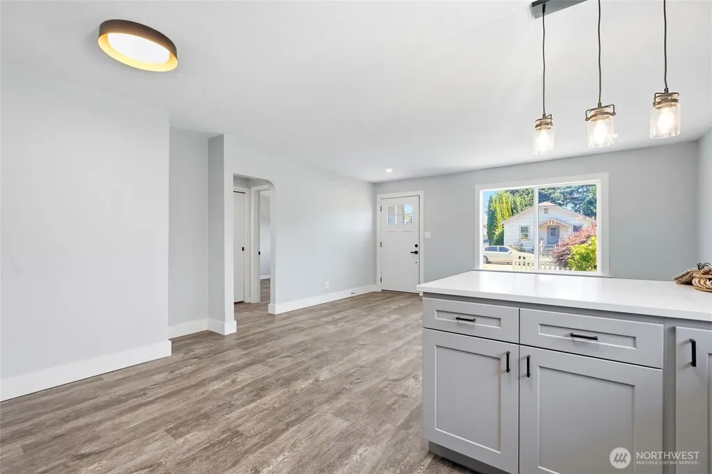 229 19th Avenue Longview WA 98632