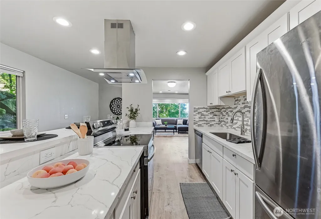 12543 NE 23rd Place Bellevue WA 98005