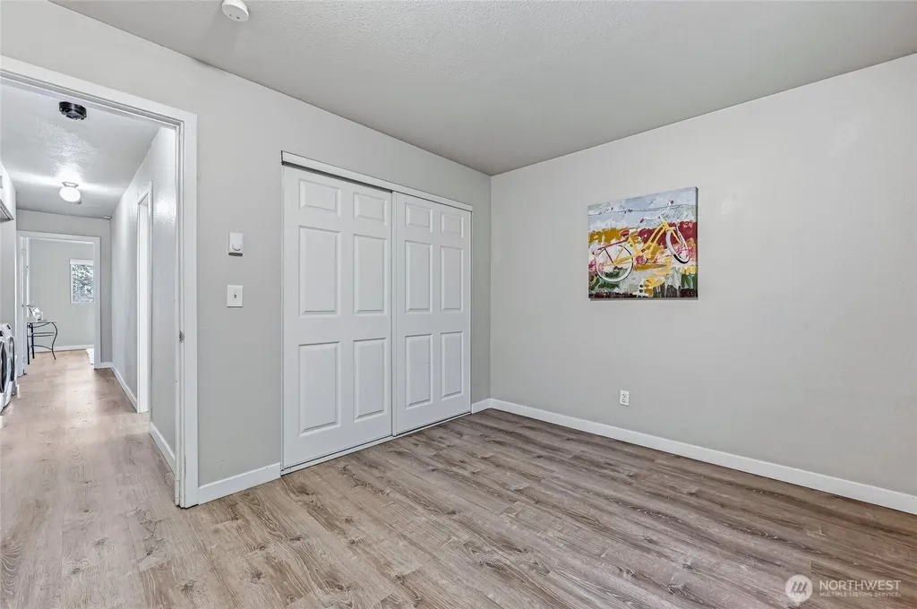 12543 NE 23rd Place Bellevue WA 98005