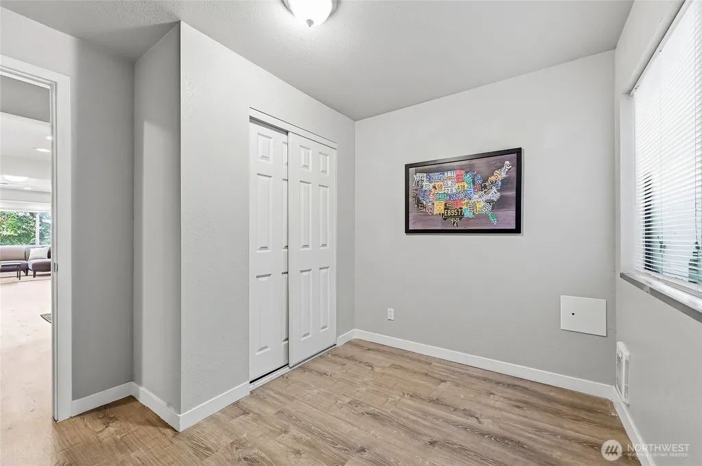 12543 NE 23rd Place Bellevue WA 98005