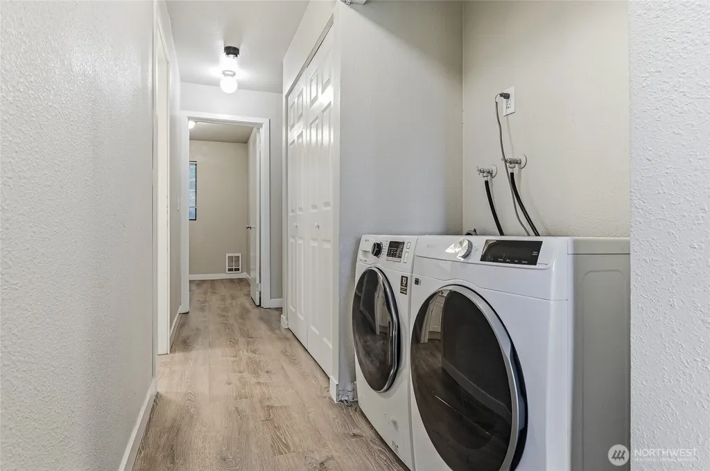 12543 NE 23rd Place Bellevue WA 98005