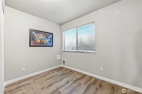 12543 NE 23rd Place Bellevue WA 98005