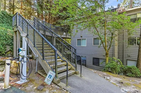 12543 NE 23rd Place Bellevue WA 98005