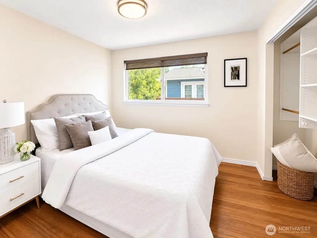 6950 24th Avenue SW Seattle WA 98106