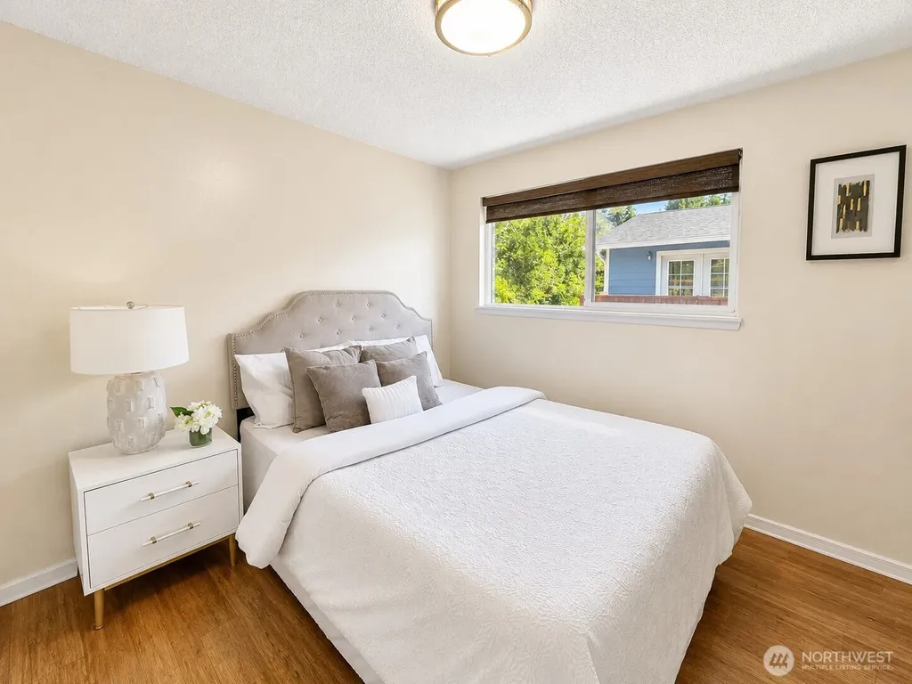 6950 24th Avenue SW Seattle WA 98106