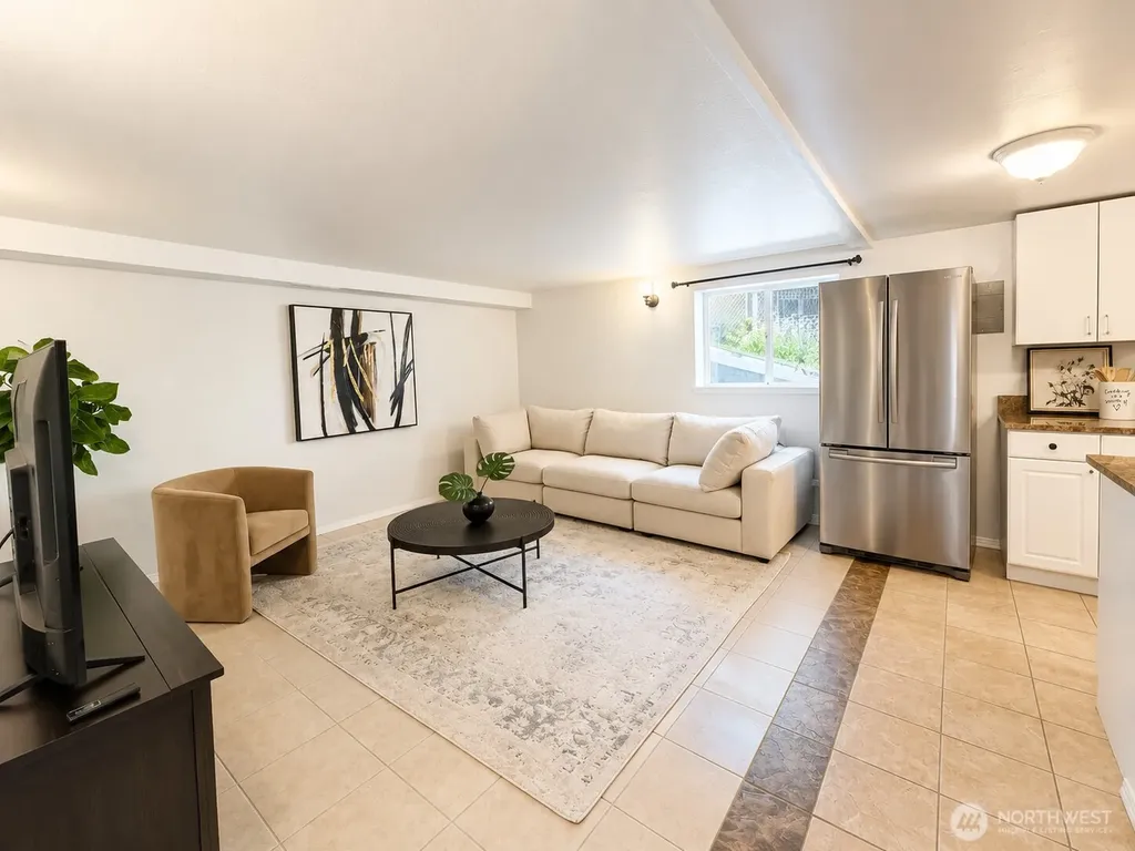 6950 24th Avenue SW Seattle WA 98106