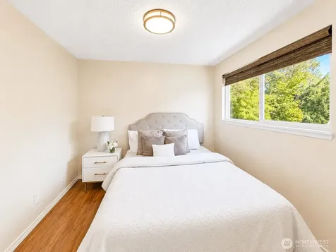 6950 24th Avenue SW Seattle WA 98106