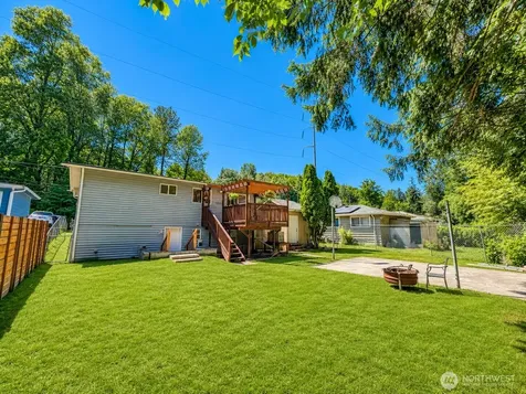 6950 24th Avenue SW Seattle WA 98106