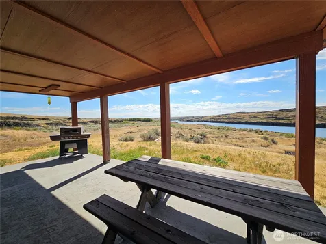 24414 Seven Springs Dairy Road E Harrington WA 99134