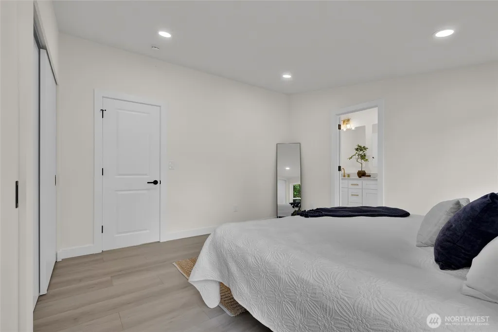 11 NE Davey Jones Court Belfair WA 98528