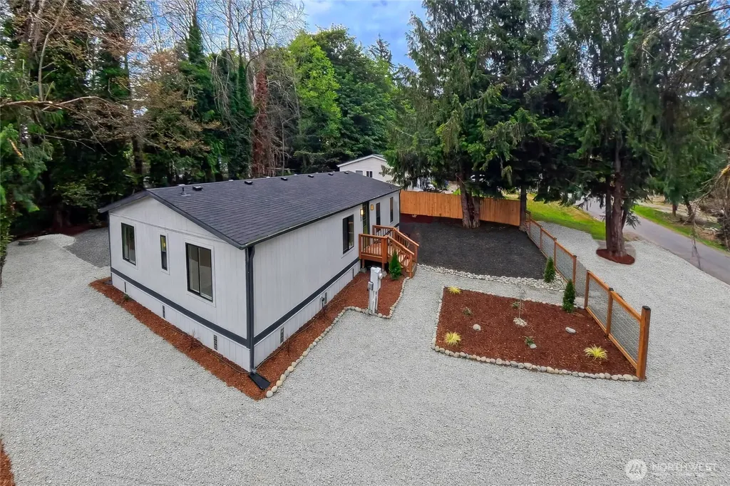 11 NE Davey Jones Court Belfair WA 98528