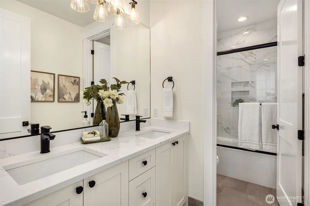 11814 NE 103rd Place Kirkland WA 98033
