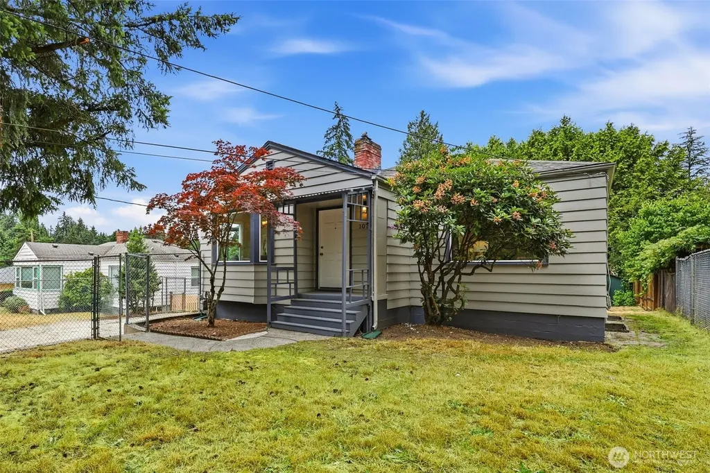 10713 15th Avenue NE Seattle WA 98125