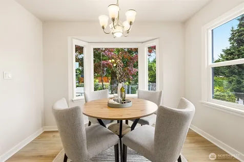 10713 15th Avenue NE Seattle WA 98125
