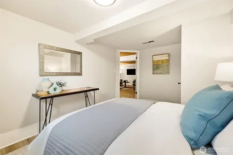 10713 15th Avenue NE Seattle WA 98125