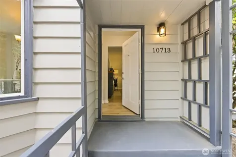 10713 15th Avenue NE Seattle WA 98125