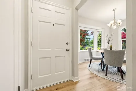 10713 15th Avenue NE Seattle WA 98125