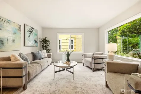 10713 15th Avenue NE Seattle WA 98125