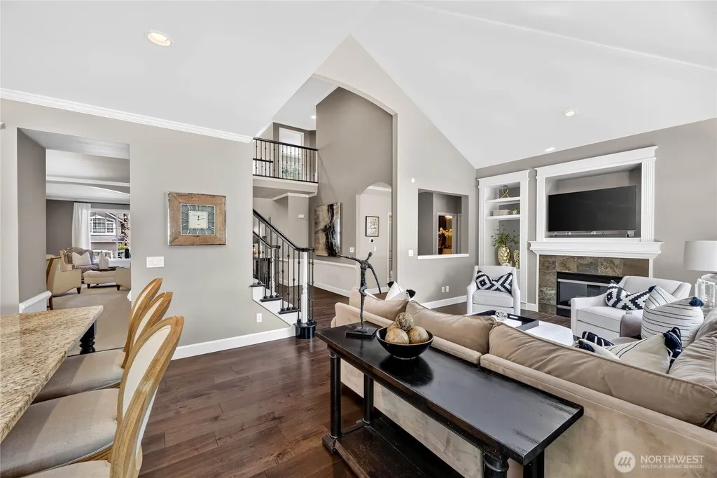25817 NE 4th Place Sammamish WA 98074
