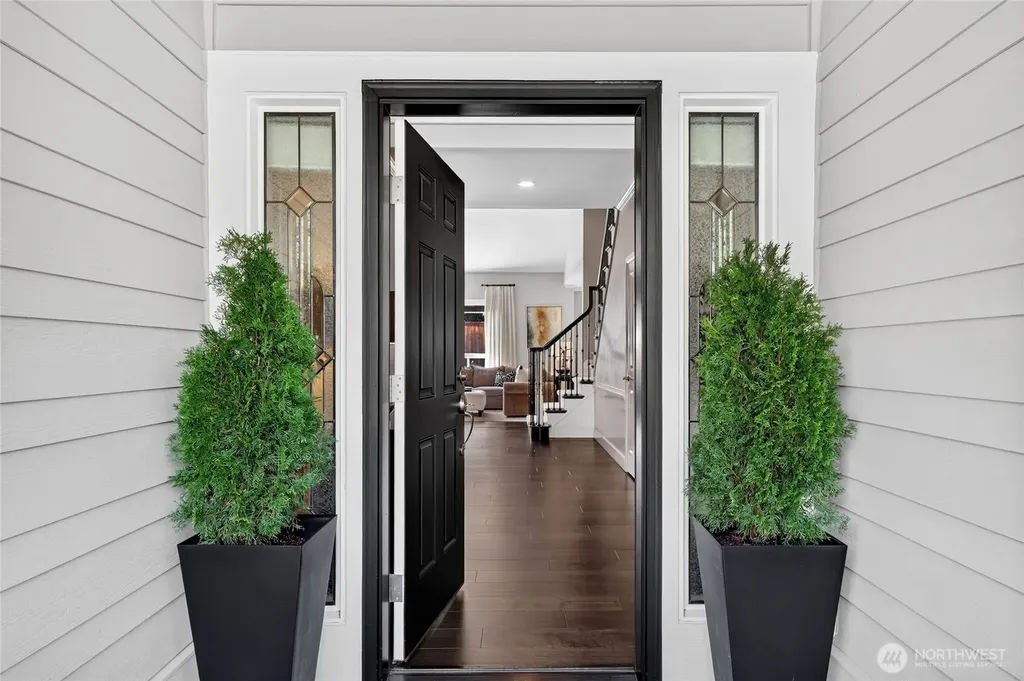 25817 NE 4th Place Sammamish WA 98074