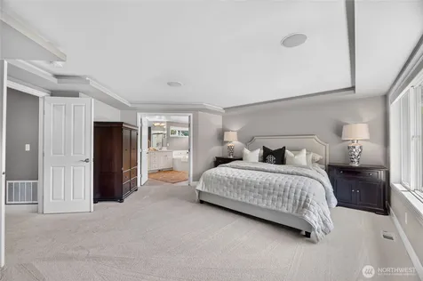 25817 NE 4th Place Sammamish WA 98074