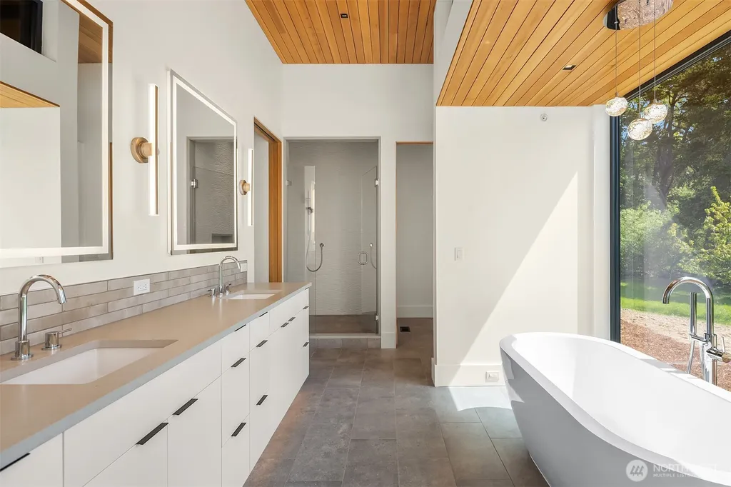 6620 NE Seabold Road Bainbridge Island WA 98110